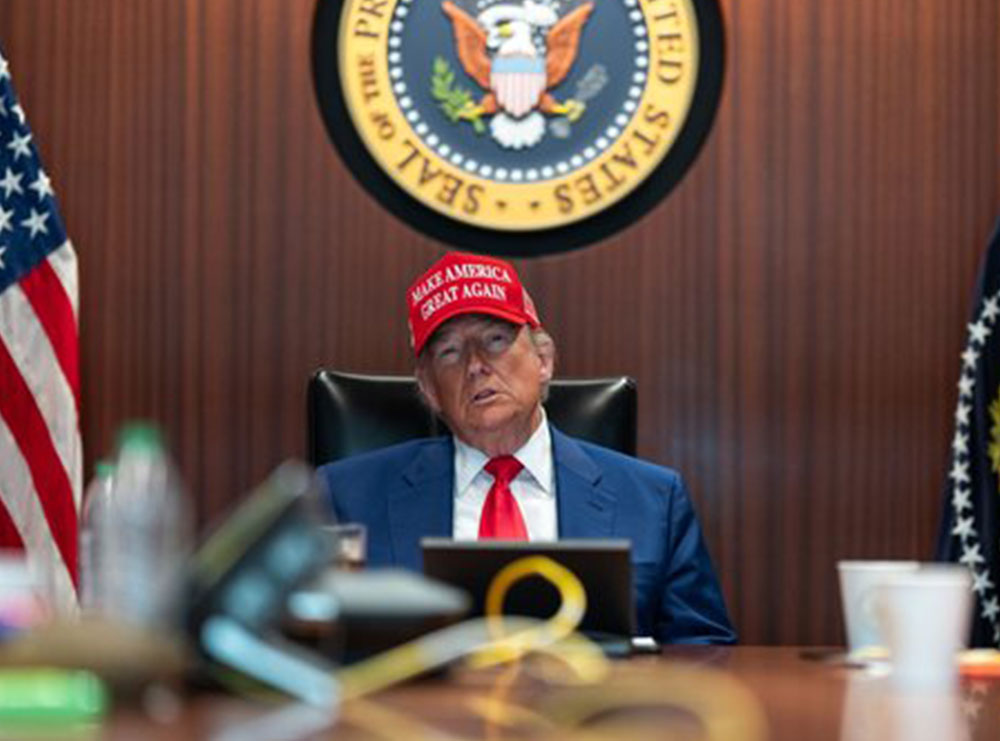 “Trump në dhomën e luftës me një kapelë MAGA”, pamjet nga Shtëpia e Bardhë në momentin që SHBA bombardoi Iranin