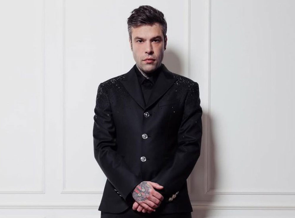 Fedez trondit me rrëfimin e tentativës për vetëvrasje në librin autobiografik